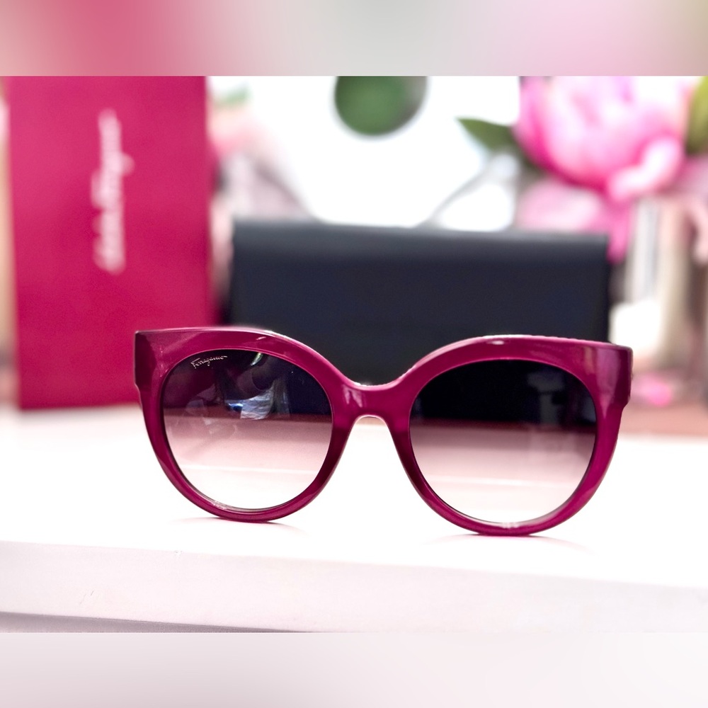 Salvatore Ferragamo Sunglasses - Picture 8 of 8